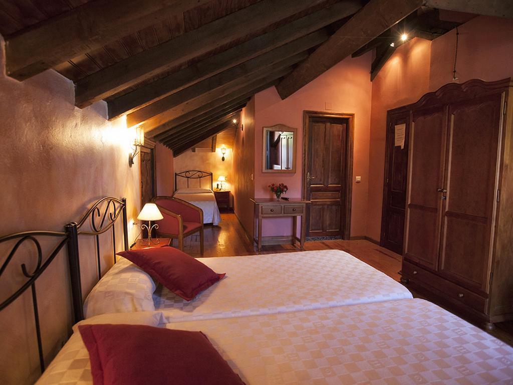 Hotel La Casona De Sobrepiedra Extérieur photo