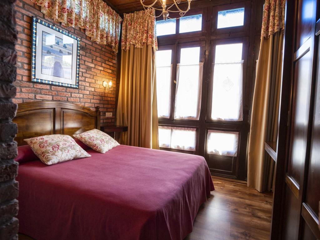 Hotel La Casona De Sobrepiedra Extérieur photo
